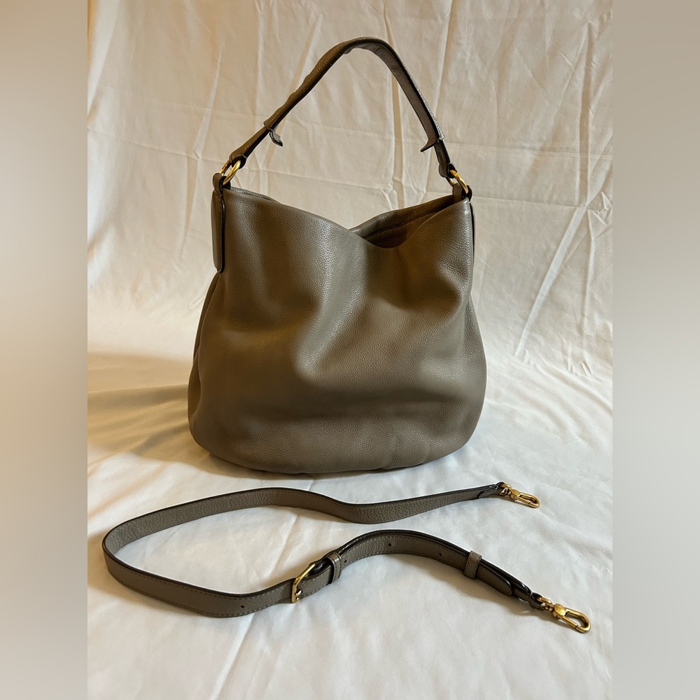 Marc Jacobs Pebbled Leather Shoulder Bag - Picture 3 of 9